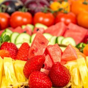 TOMATOES & PINEAPPLES